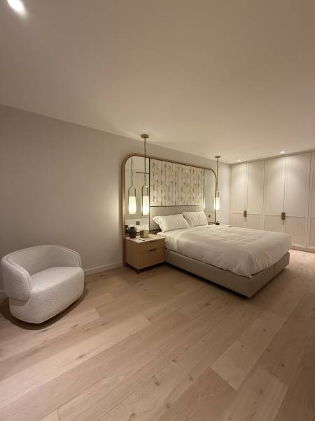 Enduit Minéral 000 Saint-Tropez, élégance minérale et architecture intérieure d’exception