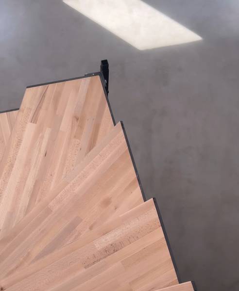 Pose d'un Béton Ciré spatulé dans la région de LYON