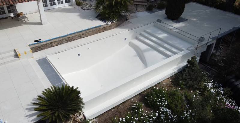 Rénovation, piscine en Béton Ciré la Croix-Valmer Golfe Saint-Tropez 83